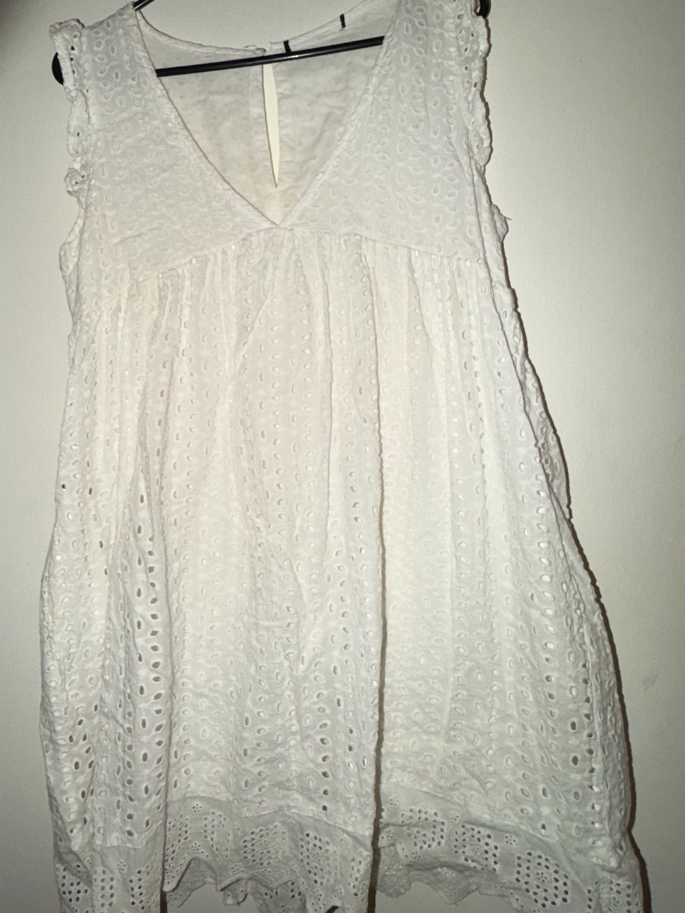 White Eyelet Sleeveless V-Neck Women's Top